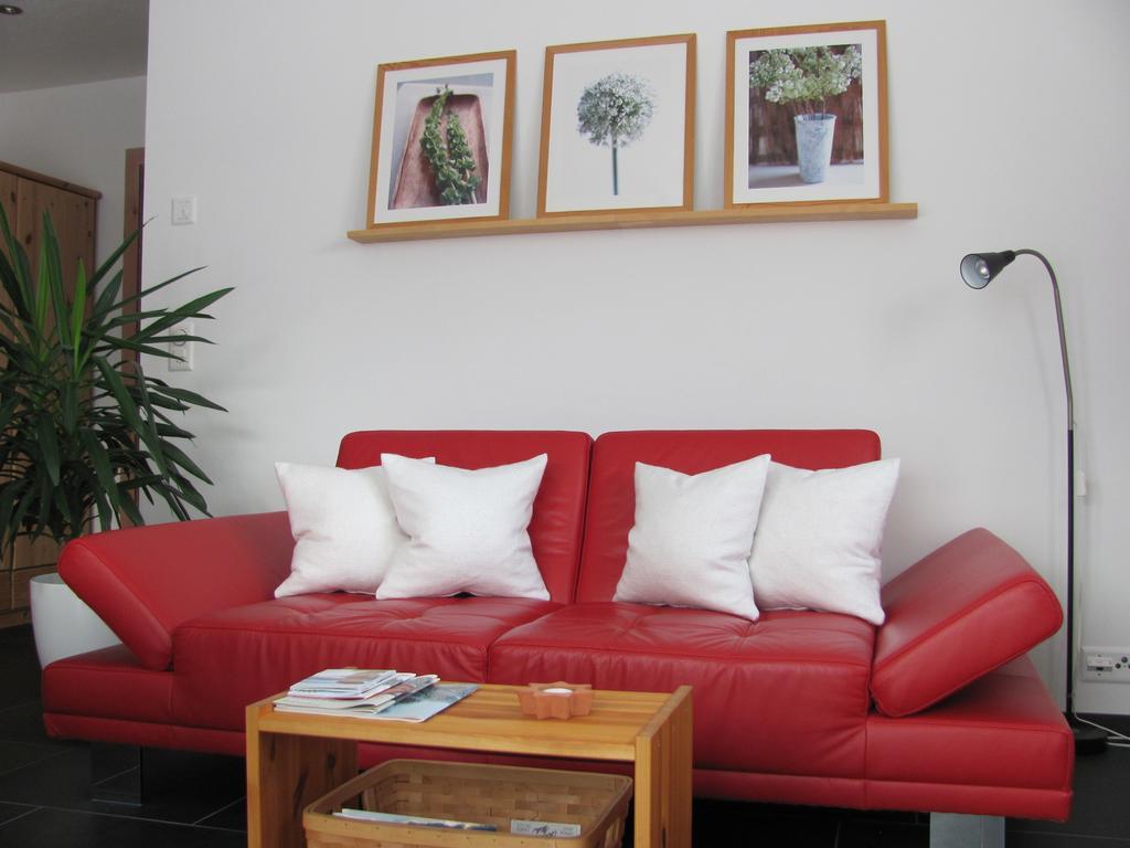 Ferienwohnung Caviezel Tschlin エクステリア 写真